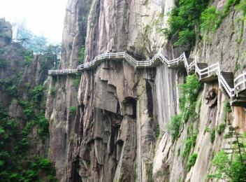 黄山,西海大峡谷,翡翠池,西递,桃花源漂流 三日游