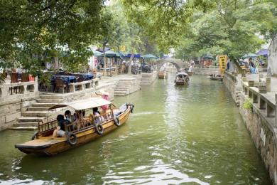 苏州,乐园,金鸡湖,虎丘斜塔,周庄 二日游